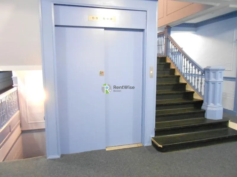 Studio bed, 1 bath apartment for rent at 1334 Commonwealth Ave Unit 1, Allston — photo 12 of 18