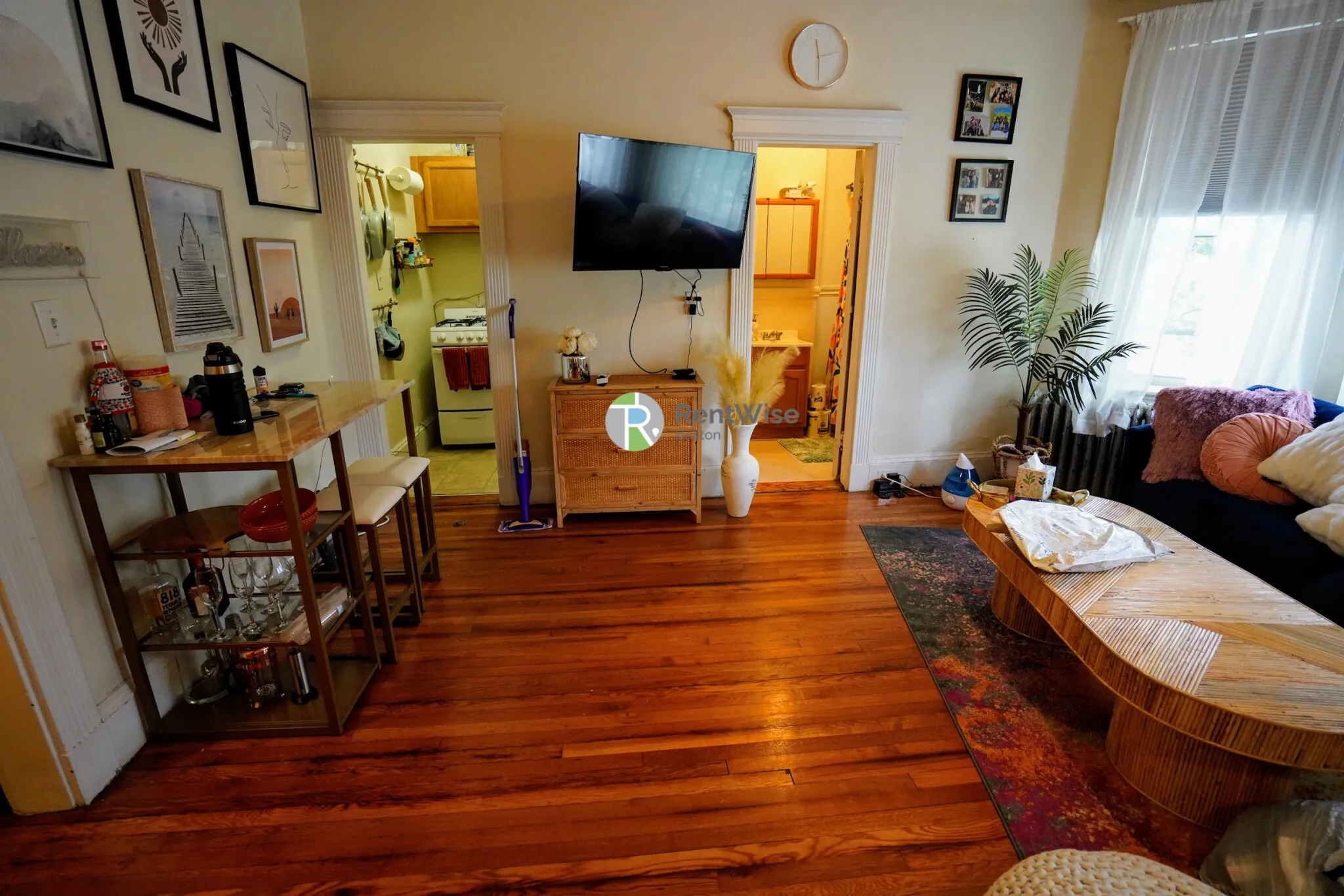 Studio bed, 1 bath apartment for rent at 1334 Commonwealth Ave Unit 14, Allston — photo 3 of 14
