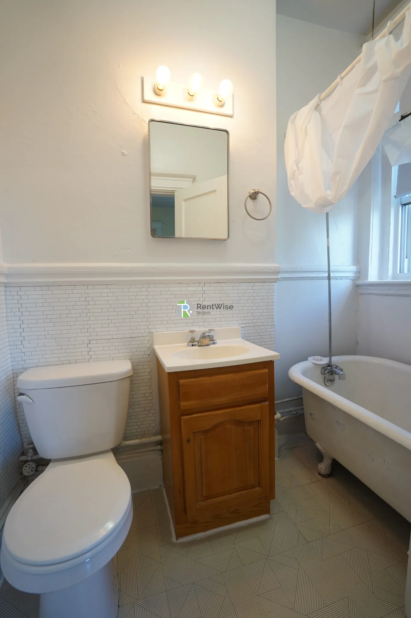 Studio bed, 1 bath apartment for rent at 1334 Commonwealth Ave Unit 35, Allston — photo 12 of 17