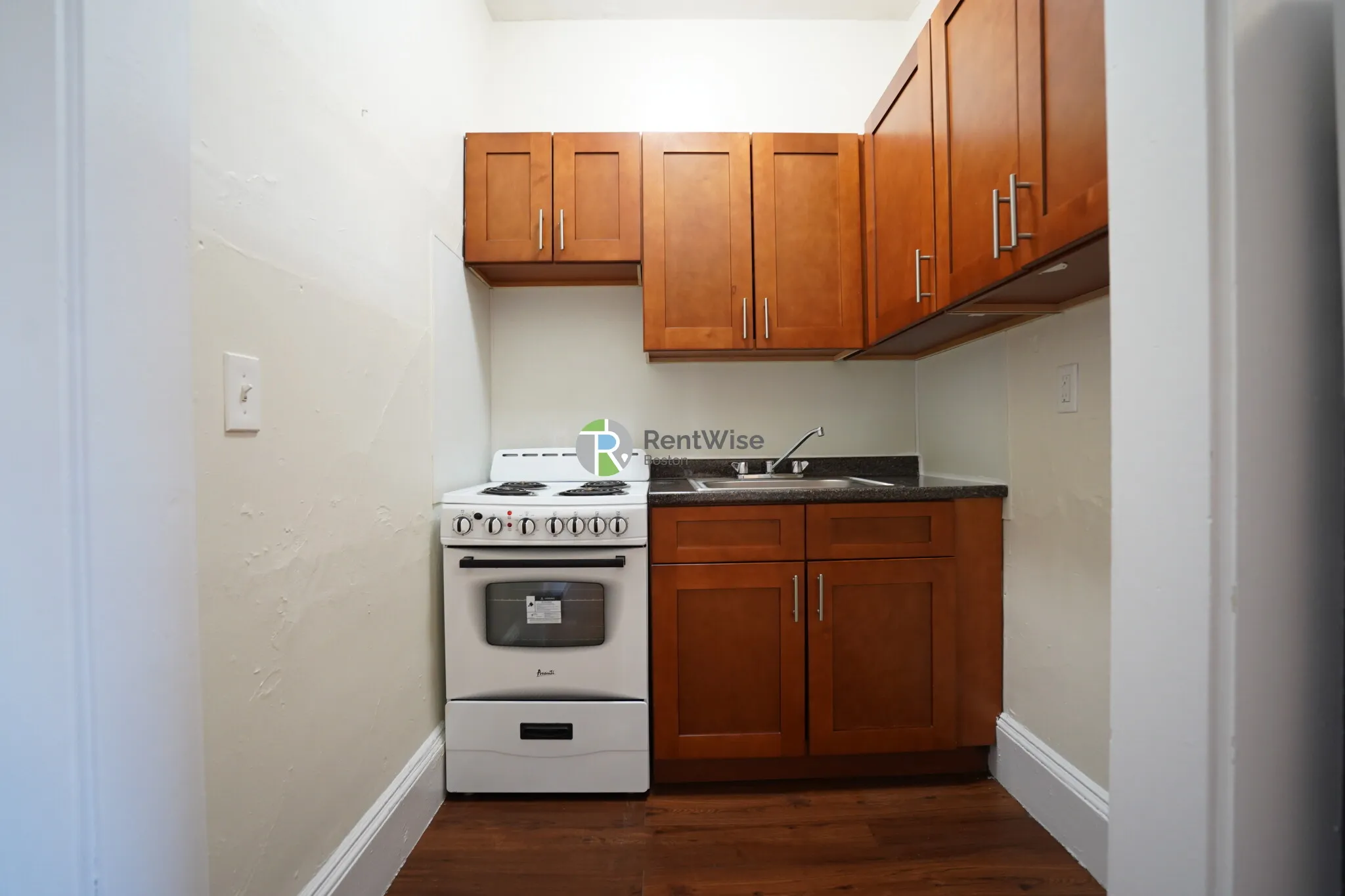 Studio bed, 1 bath apartment for rent at 1334 Commonwealth Ave Unit 35, Allston — photo 10 of 17
