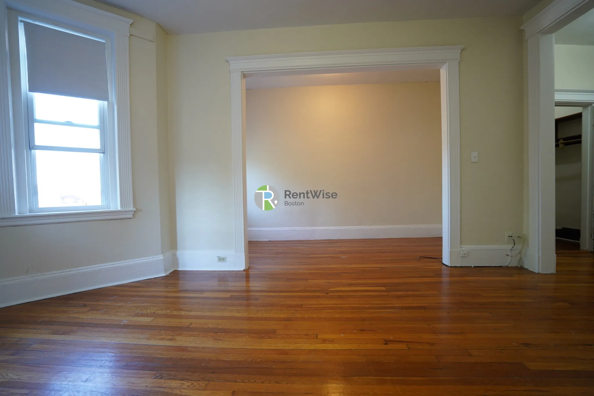 Studio bed, 1 bath apartment for rent at 1334 Commonwealth Ave Unit 35, Allston — photo 4 of 17