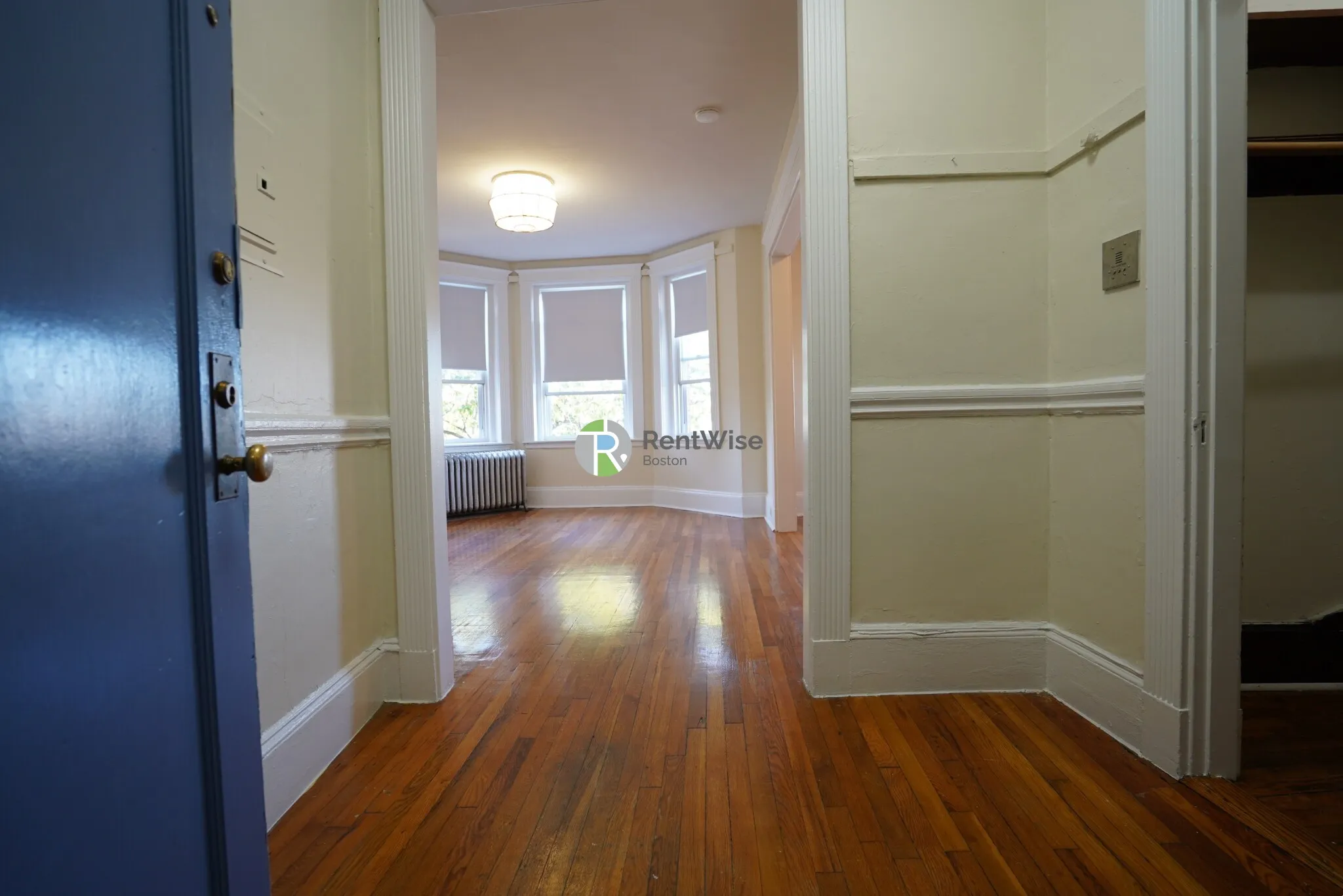 Studio bed, 1 bath apartment for rent at 1334 Commonwealth Ave Unit 35, Allston — photo 3 of 17