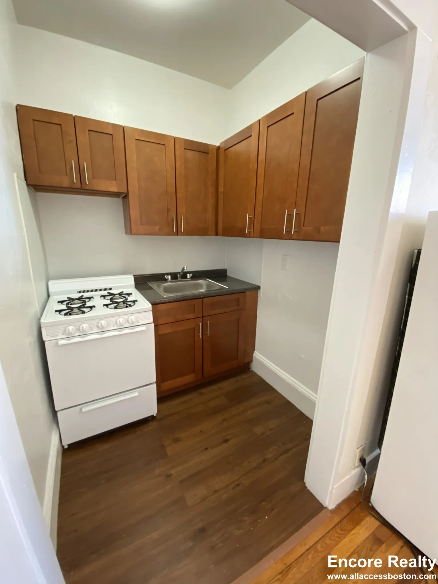 Studio bed, 1 bath apartment for rent at 1334 Commonwealth Ave Unit 35A, Allston — photo 3 of 5