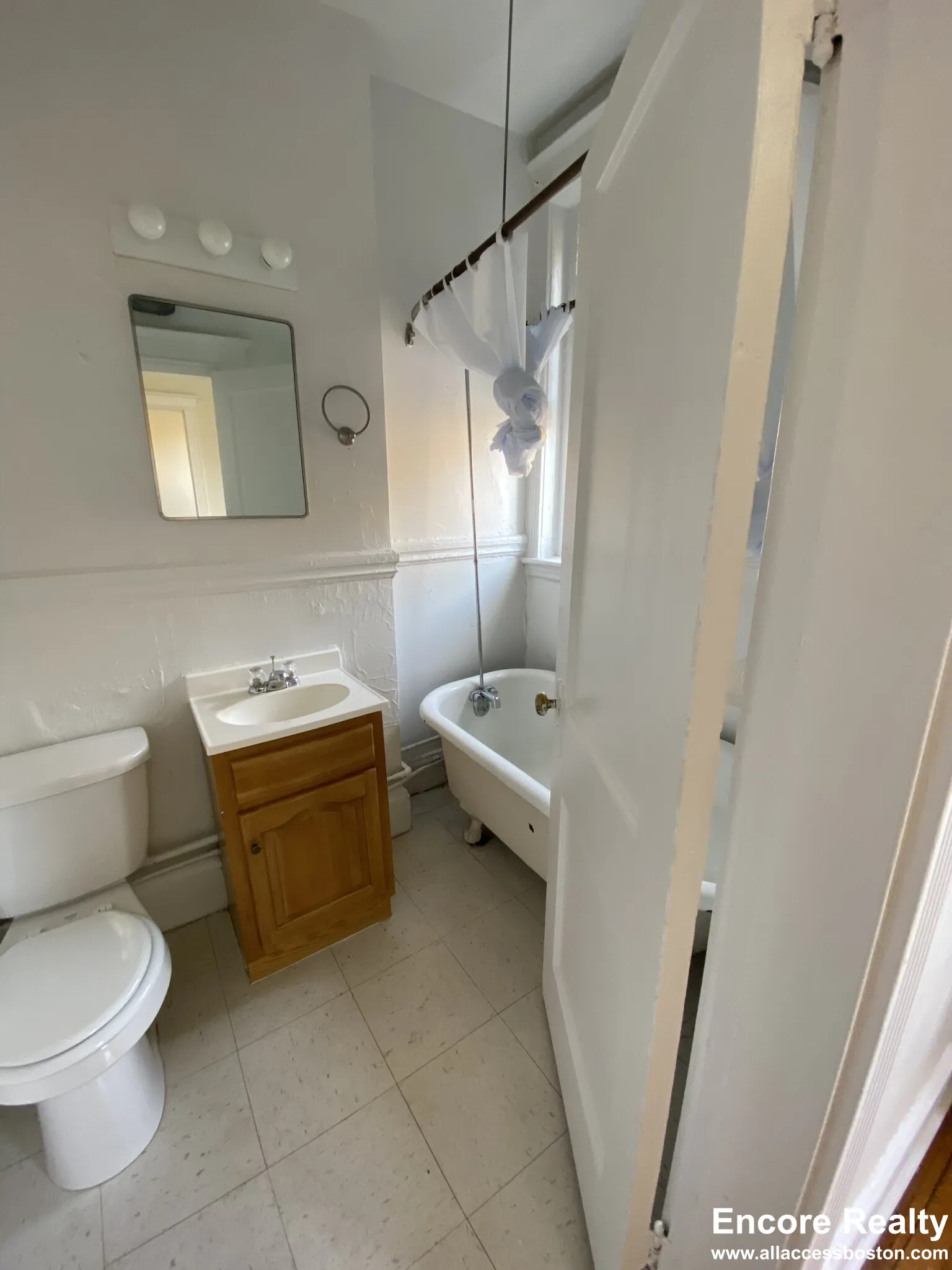 Studio bed, 1 bath apartment for rent at 1334 Commonwealth Ave Unit 35A, Allston — photo 5 of 5