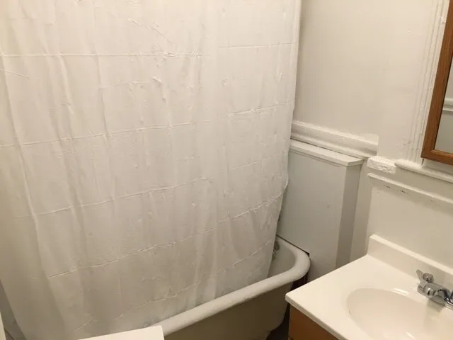 Studio bed, 1 bath apartment for rent at 1334 Commonwealth Ave Unit 4, Allston — photo 5 of 5