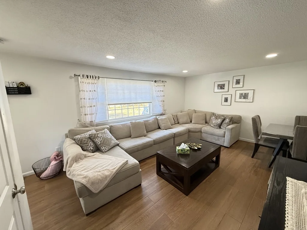 3 bed, 2 bath apartment for rent at 1338 East St Unit 1338, Mansfield — photo 8 of 37