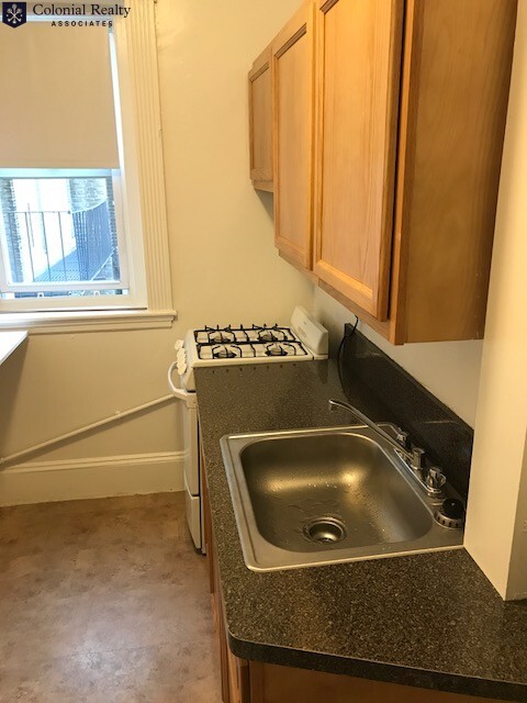 1 bed, 1 bath apartment for rent at 1339 Commonwealth Ave Unit 19, Allston — photo 4 of 6