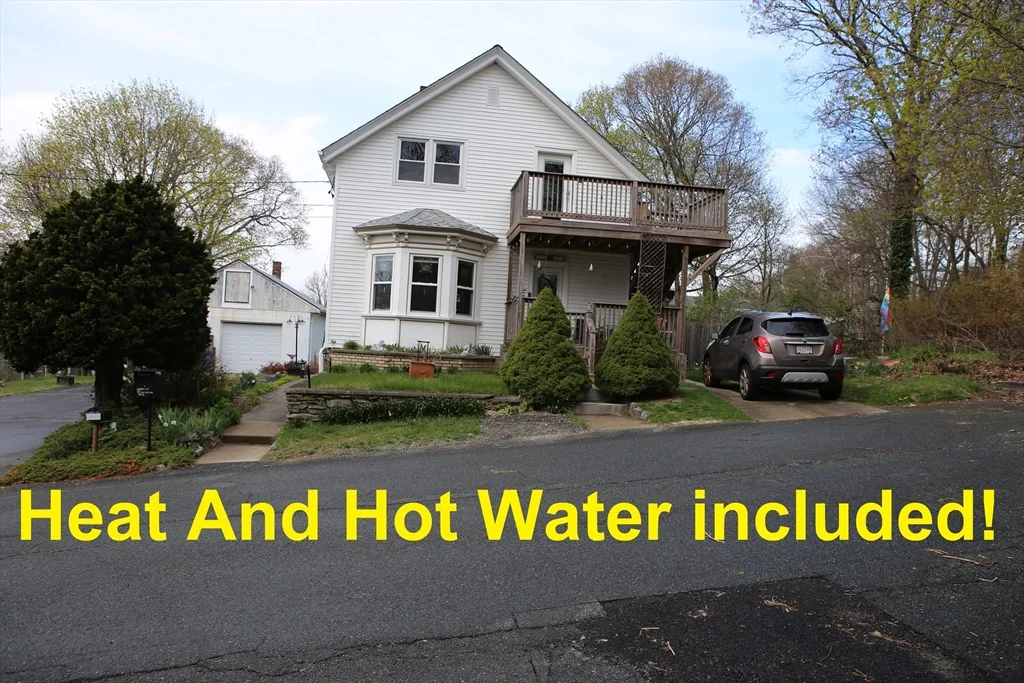 2 bed, 1 bath apartment for rent at 134 Baldwin Unit 2, Fall River
