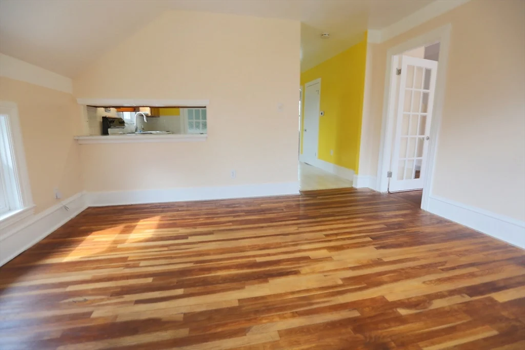 2 bed, 1 bath apartment for rent at 134 Baldwin Unit 2, Fall River — photo 3 of 32