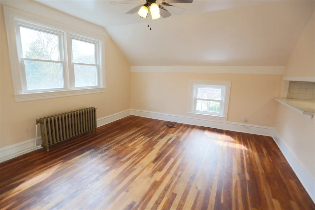 2 bed, 1 bath apartment for rent at 134 Baldwin Unit 2, Fall River — photo 4 of 32