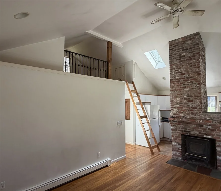 1 bed, 1 bath apartment for rent at 134 Boardman St Unit 134, Norfolk — photo 3 of 11