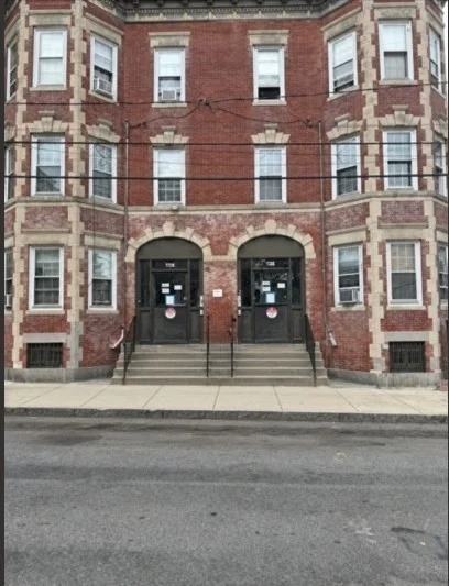 3 bed, 1 bath apartment for rent at 134 Congress Unit 2, Chelsea