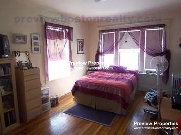 2 bed, 1 bath apartment for rent at 134 Englewood Ave Unit 2P, Brighton — photo 6 of 10