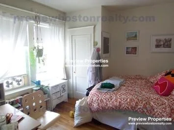 2 bed, 1 bath apartment for rent at 134 Englewood Ave Unit 2P, Brighton — photo 9 of 10