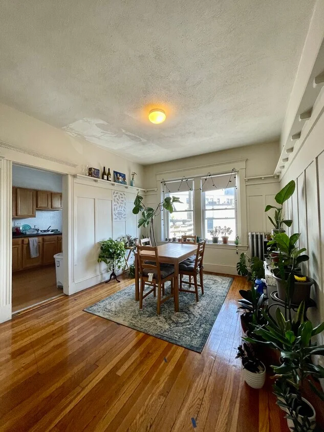 3 bed, 1 bath apartment for rent at 134 Englewood Ave Unit 4, Brighton — photo 6 of 8