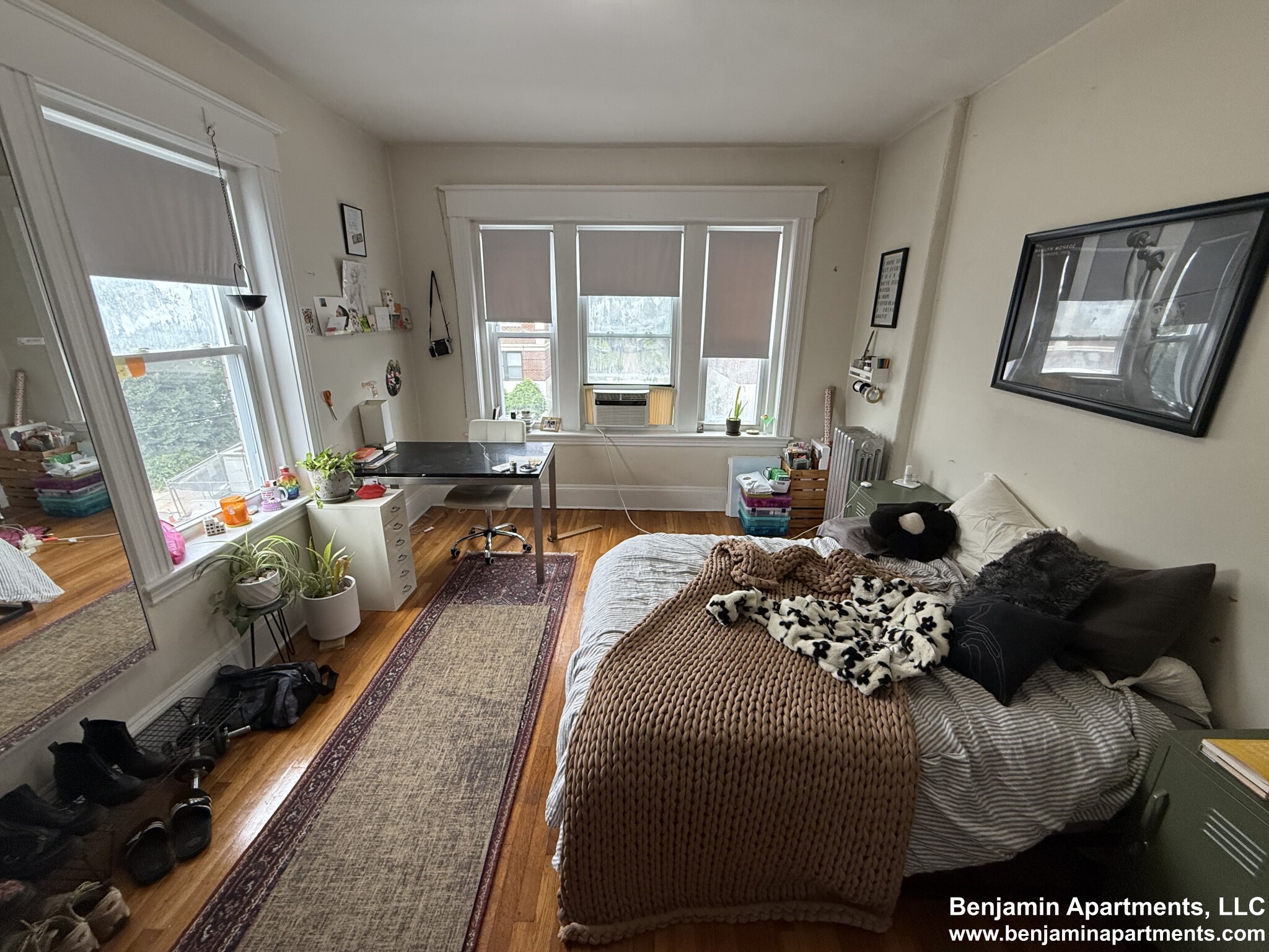 3 bed, 1 bath apartment for rent at 134 Englewood Ave Unit 5D, Brighton
