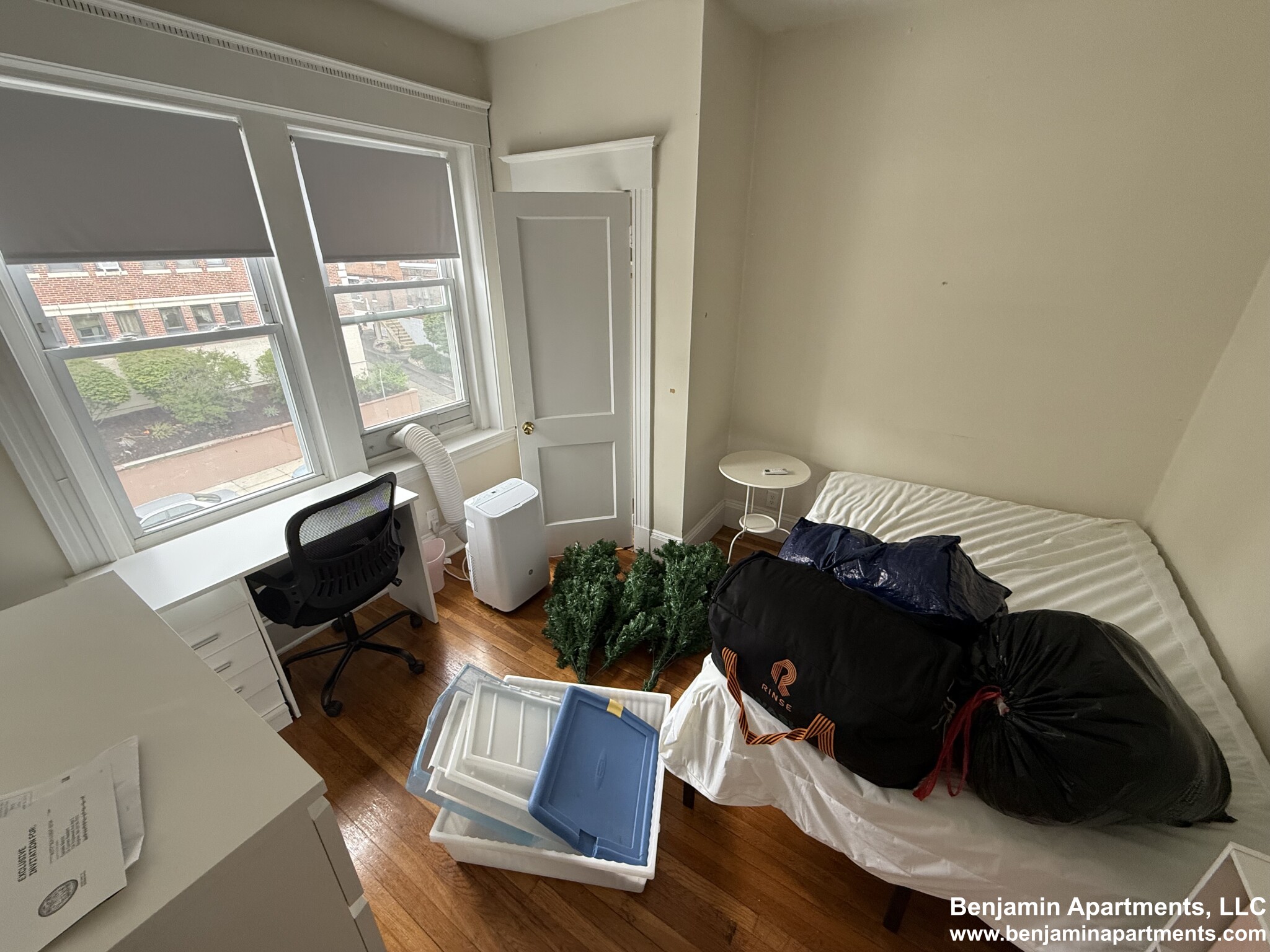 3 bed, 1 bath apartment for rent at 134 Englewood Ave Unit 5D, Brighton — photo 8 of 19