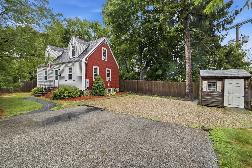 2 bed, 1 bath apartment for rent at 134 Federal St, Weymouth — photo 3 of 34