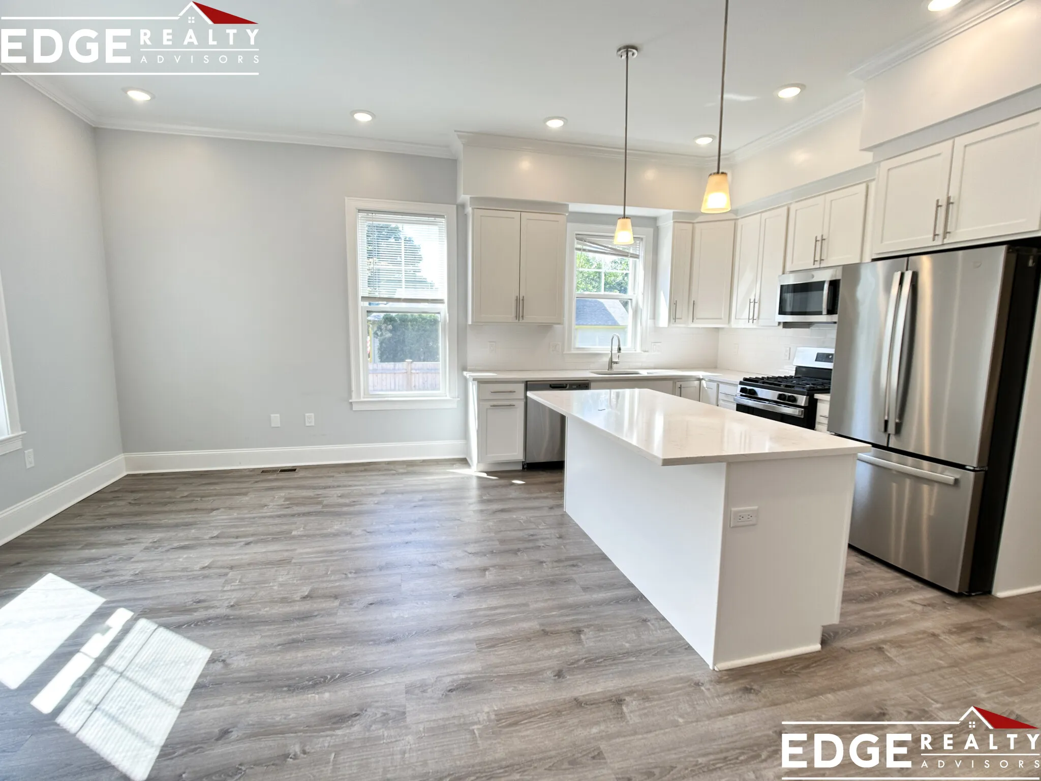 4 bed, 2 bath apartment for rent at 134 Franklin St Unit 1, Allston — photo 3 of 12