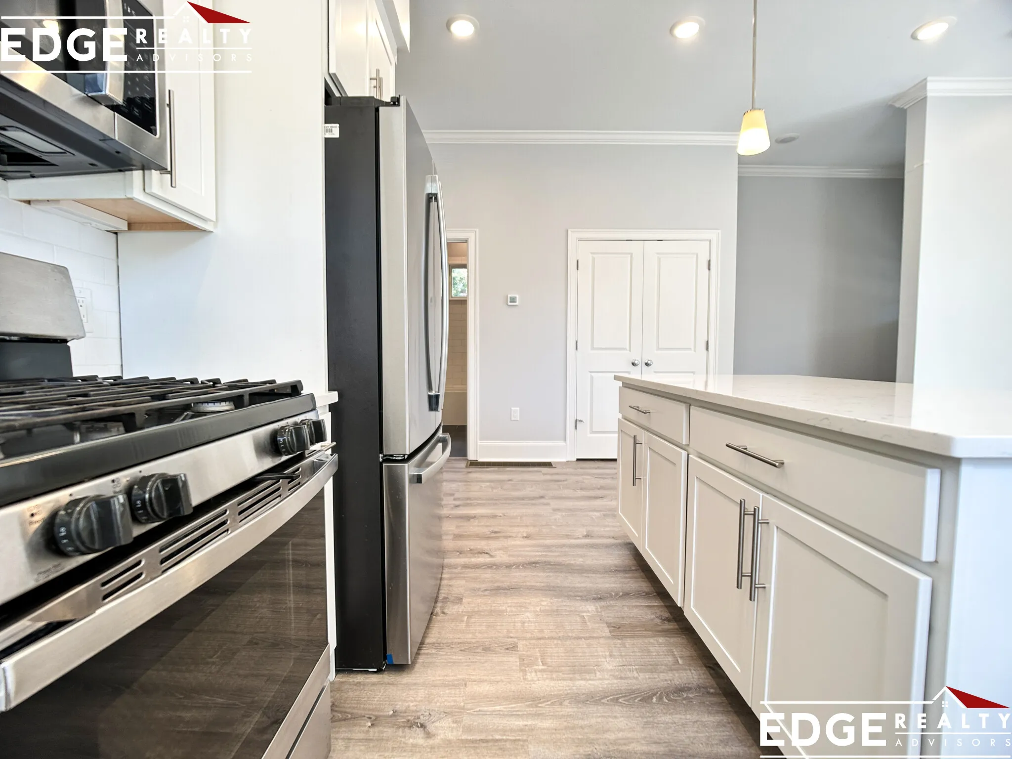 4 bed, 2 bath apartment for rent at 134 Franklin St Unit 1, Allston — photo 4 of 12