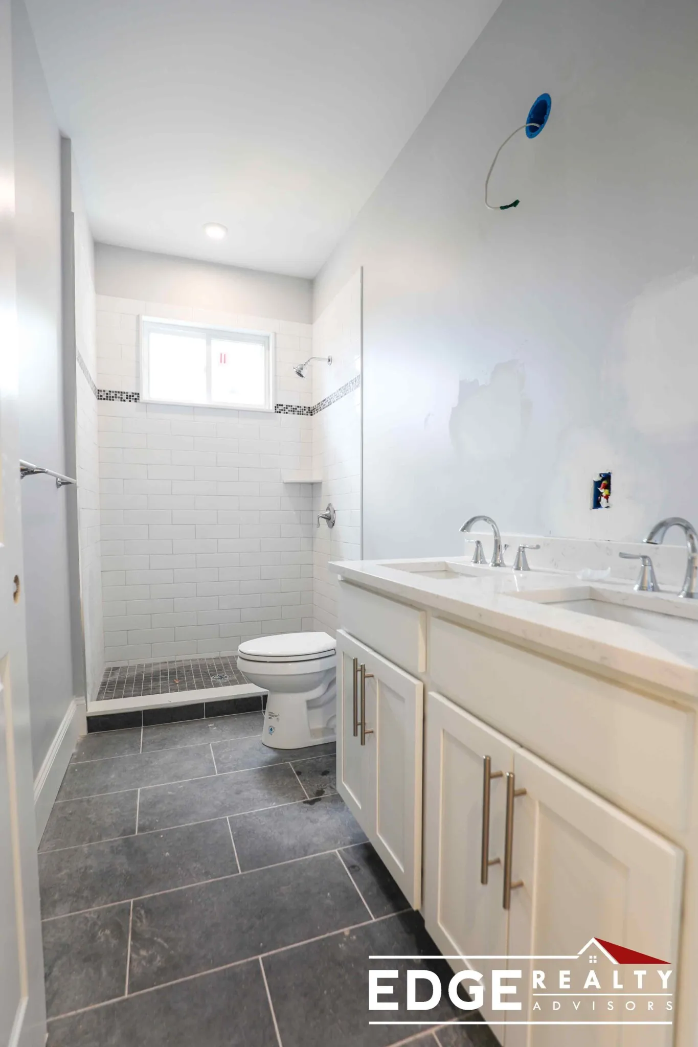 4 bed, 2 bath apartment for rent at 134 Franklin St Unit 2A, Allston — photo 7 of 10