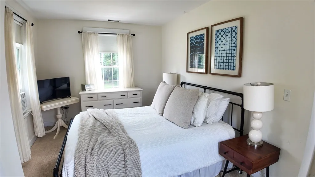 2 bed, 1 bath apartment for rent at 134 Hersey Unit 1, Hingham — photo 5 of 10