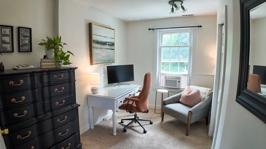2 bed, 1 bath apartment for rent at 134 Hersey Unit 1, Hingham — photo 7 of 10