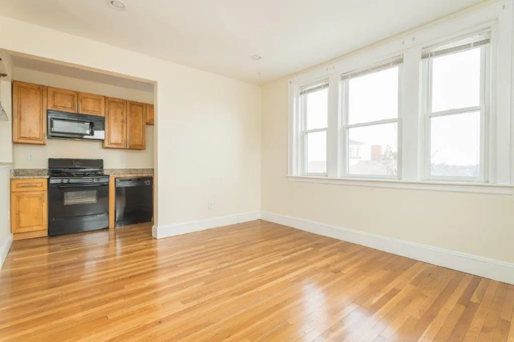 1 bed, 1 bath apartment for rent at 134 Highland Ave Unit 136-26, Spring Hill — photo 2 of 10