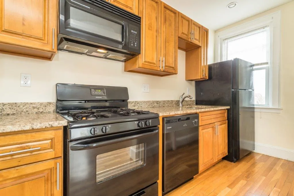 1 bed, 1 bath apartment for rent at 134 Highland Ave Unit 136-26, Spring Hill — photo 1 of 10