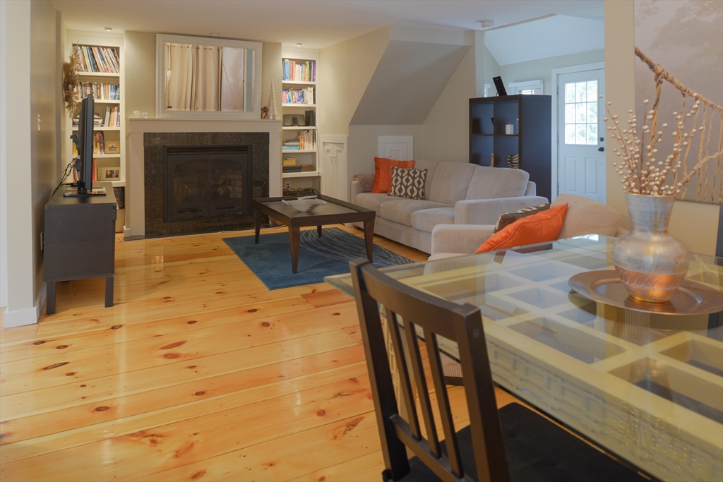 2 bed, 1 bath apartment for rent at 134 King Unit B, Groveland — photo 6 of 23