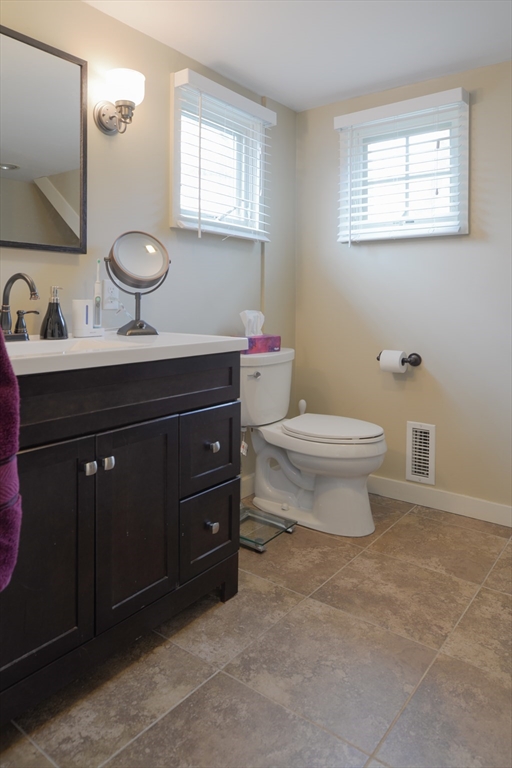 2 bed, 1 bath apartment for rent at 134 King Unit B, Groveland — photo 16 of 23