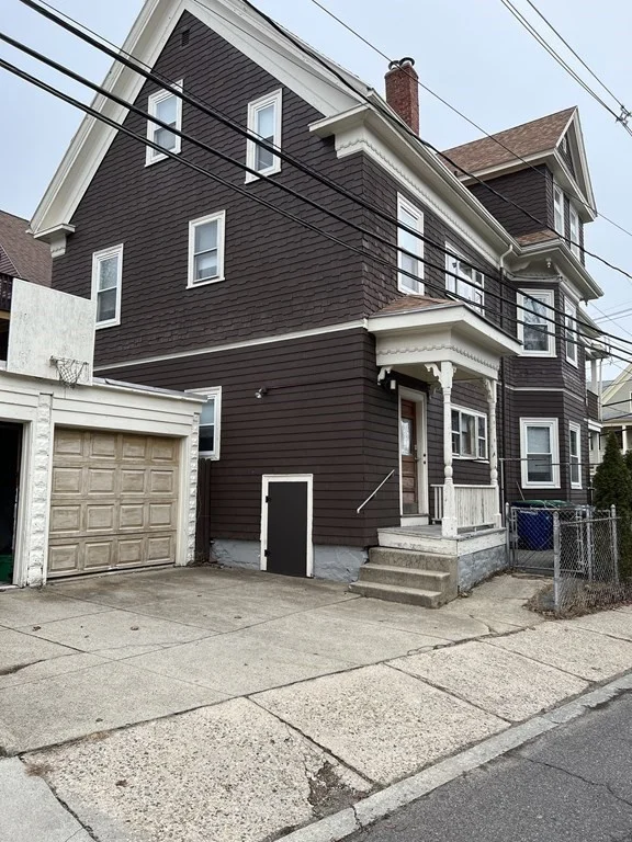7 bed, 2 bath apartment for rent at 134 Lowell St Unit 2, Spring Hill — photo 8 of 8