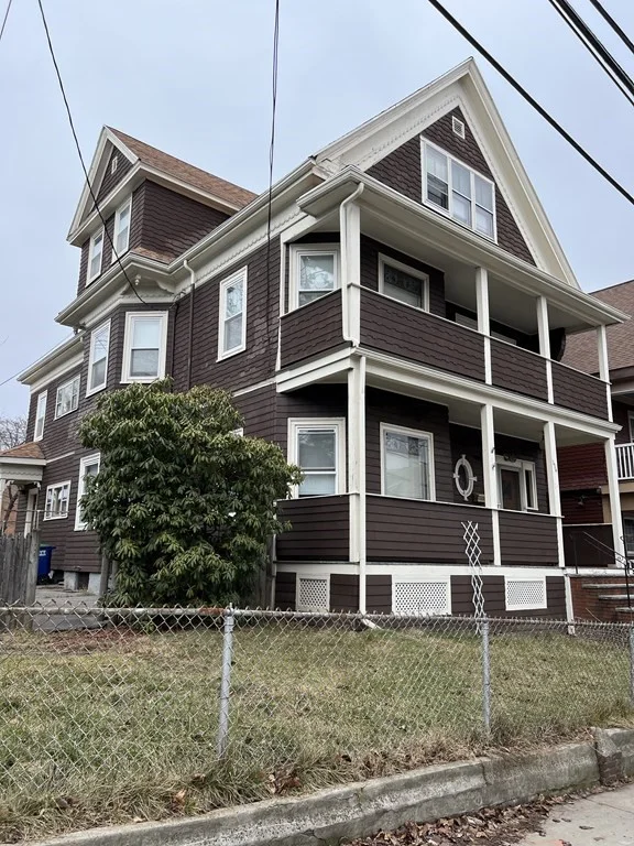 7 bed, 2 bath apartment for rent at 134 Lowell St Unit 2, Spring Hill