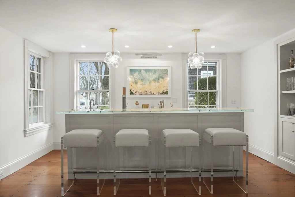 6 bed, 4+ bath apartment for rent at 134 Main St, Nantucket — photo 10 of 42