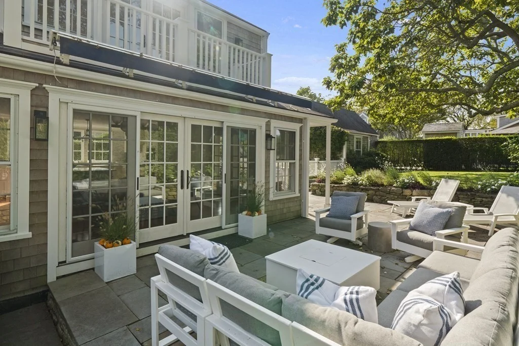 6 bed, 4+ bath apartment for rent at 134 Main St, Nantucket — photo 35 of 42