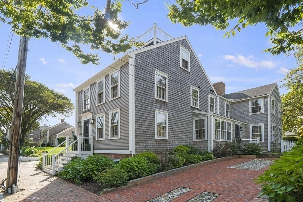 6 bed, 4+ bath apartment for rent at 134 Main St, Nantucket — photo 2 of 42