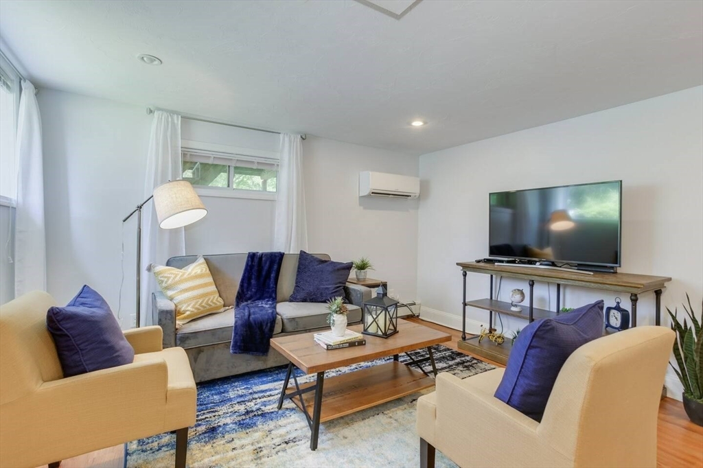 2 bed, 1 bath apartment for rent at 134 Newbury Ave Unit 1A, Quincy — photo 4 of 12
