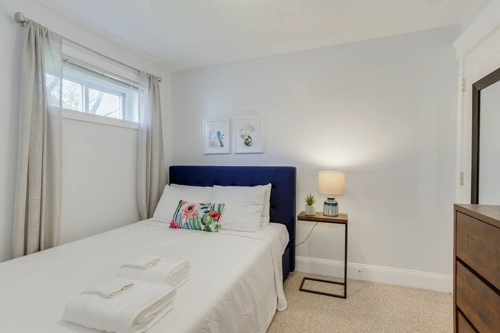 2 bed, 1 bath apartment for rent at 134 Newbury Ave Unit 1A, Quincy — photo 5 of 12