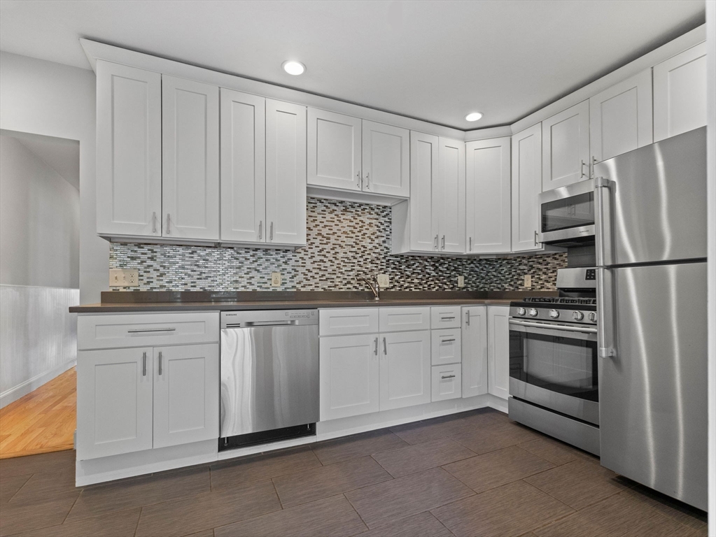 2 bed, 1 bath apartment for rent at 134 Newbury Ave Unit 3, North Quincy — photo 3 of 19