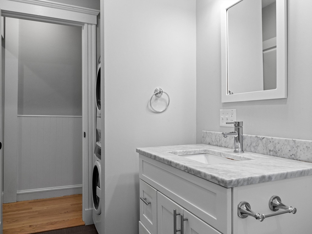 2 bed, 1 bath apartment for rent at 134 Newbury Ave Unit 3, North Quincy — photo 8 of 19