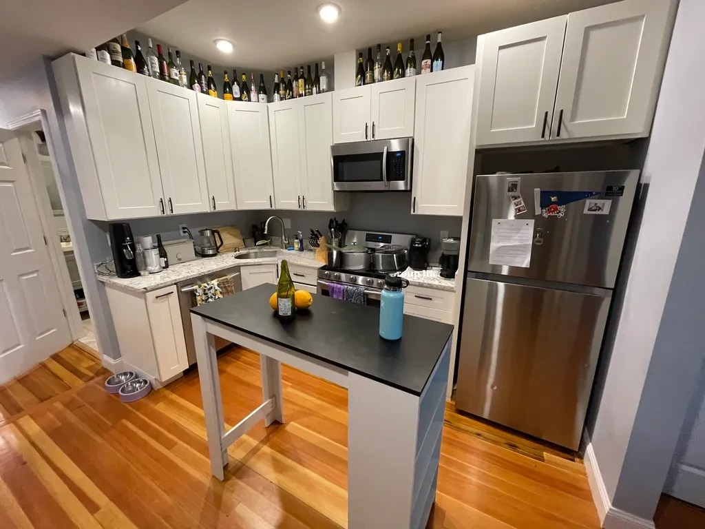 4 bed, 2 bath apartment for rent at 134 Oxford St Unit 1, Baldwin — photo 1 of 15