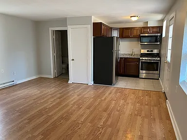 1 bed, 1 bath apartment for rent at 134 Pearl St Unit 2, East Somerville — photo 4 of 5