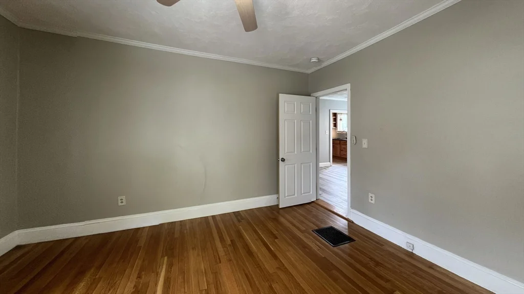 2 bed, 1 bath apartment for rent at 134 Peck St Unit 1, Franklin — photo 8 of 10
