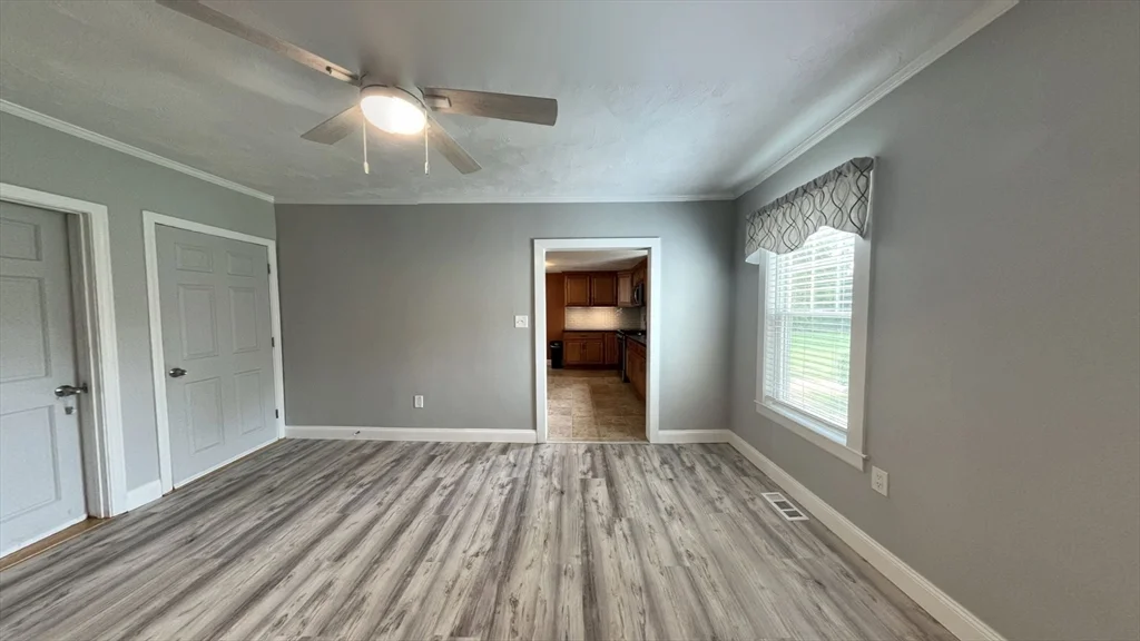 2 bed, 1 bath apartment for rent at 134 Peck St Unit 1, Franklin — photo 4 of 10