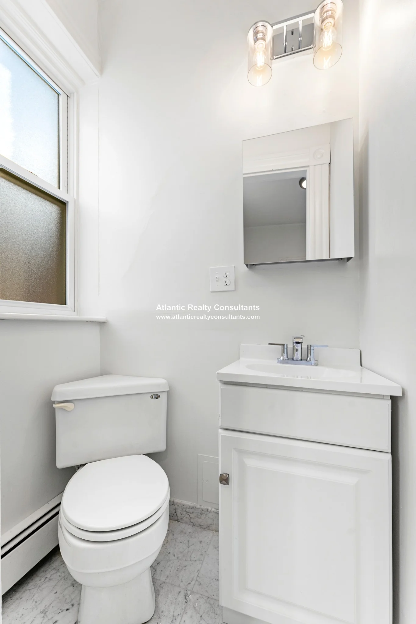 4 bed, 2.5 bath apartment for rent at 134 Pleasant St Unit 301, North Brookline — photo 17 of 23