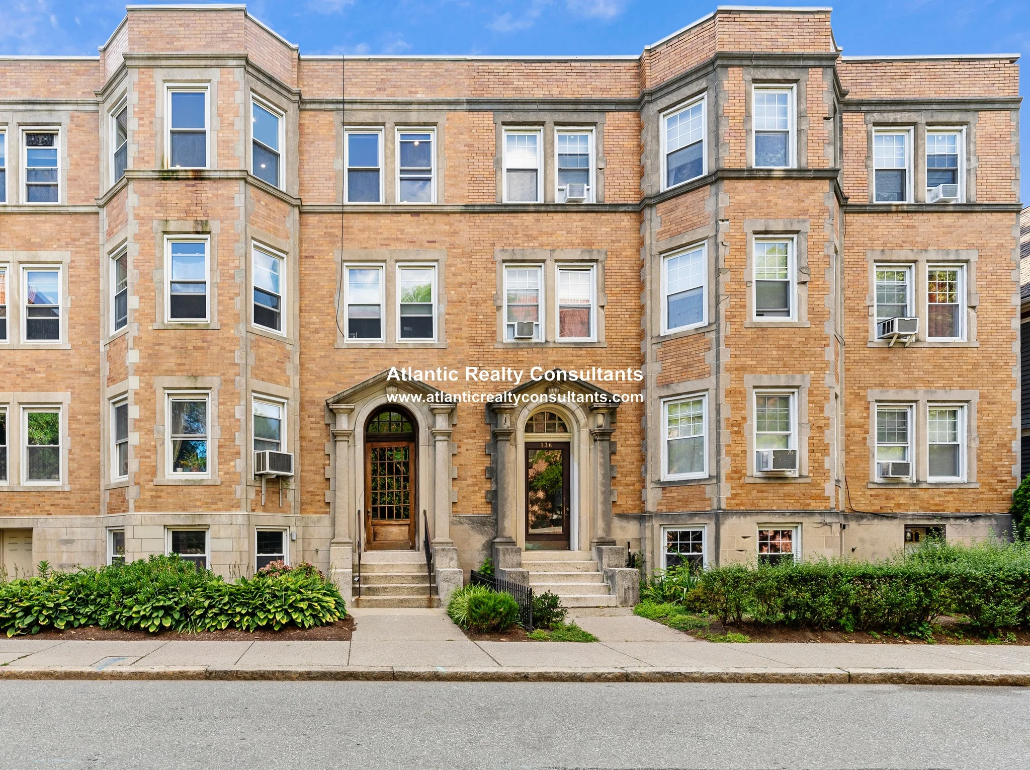 4 bed, 2.5 bath apartment for rent at 134 Pleasant St Unit 301, North Brookline — photo 22 of 23