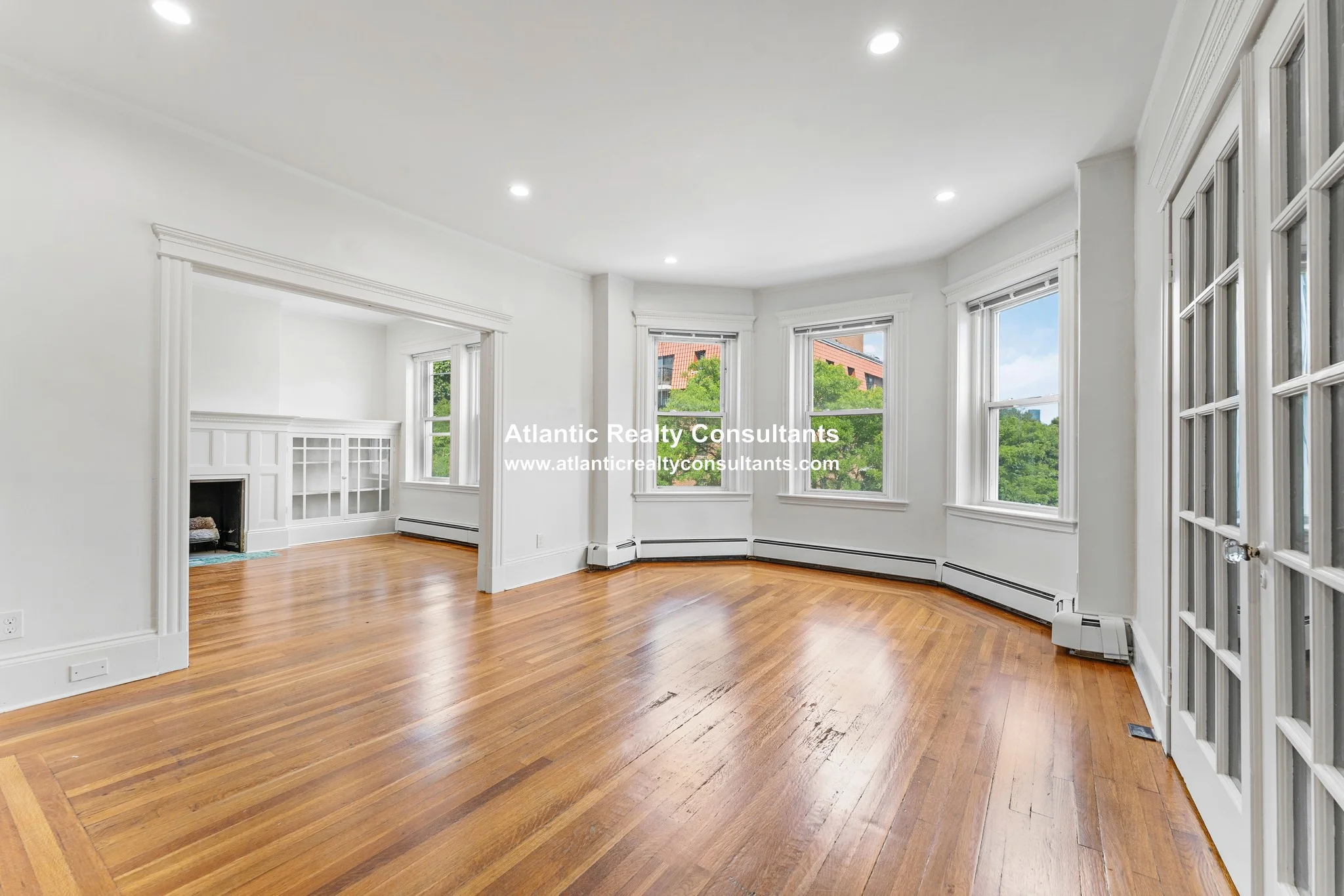 4 bed, 2.5 bath apartment for rent at 134 Pleasant St Unit 301, North Brookline — photo 2 of 23