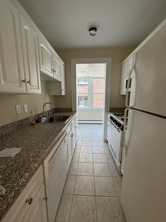 1 bed, 1 bath apartment for rent at 134 Salem St Unit 5, Malden — photo 1 of 6