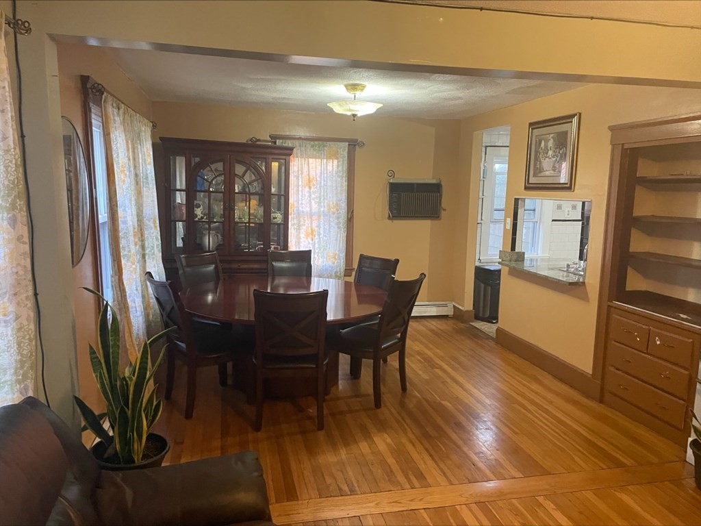 4 bed, 2 bath apartment for rent at 134 Suffolk Ave Unit 2, Revere — photo 3 of 5