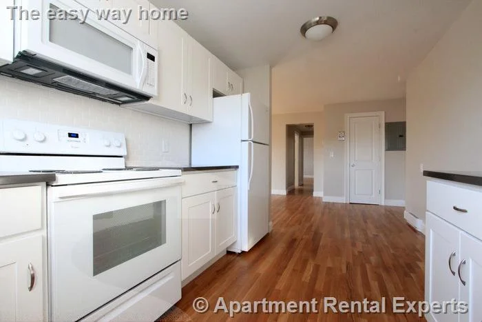 3 bed, 2 bath apartment for rent at 134 Summer St Unit 39, Malden Center — photo 3 of 26